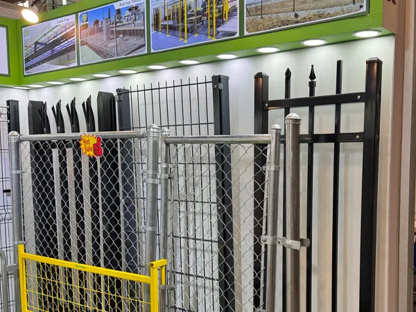 Giant Fence showcases its products at the 139th Canton Fair.