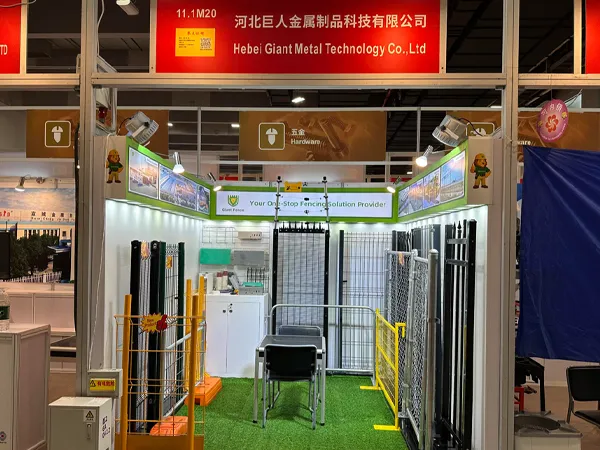Giant Fence showcases its products at the 139th Canton Fair.