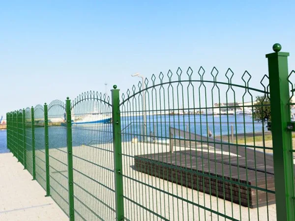 The 2D fences with decorative top are installed at the seaside.
