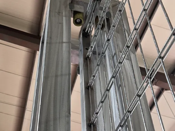 Sliding gate detail of the 2D fence system