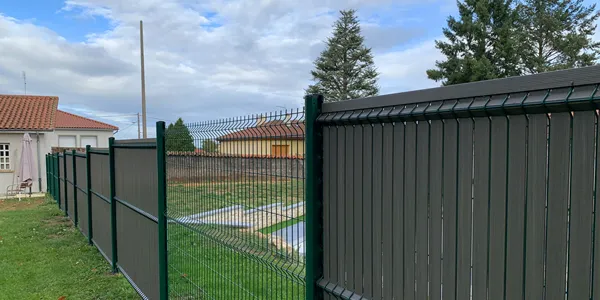 Valla 3D cargado en camión para el envío