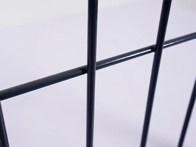 The detail of panel welding spot of 3D fence.
