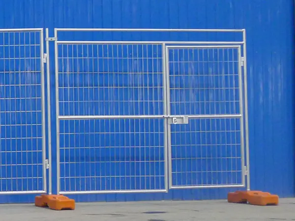 A piece of standard Australia temporary fence with single gate.