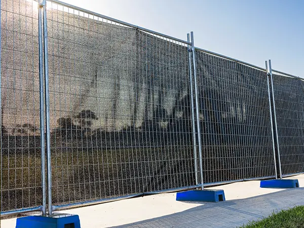 The Australia Temporary Fencing Panels are installed in the factory.