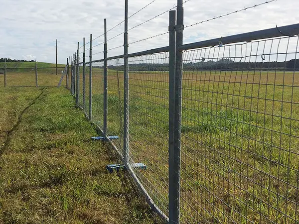 The Australia Temporary Fencing Panels are installed at the farmland.