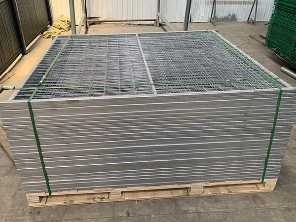 Several pieces of Canada temporary fencing panels are packed with wooden pallet.