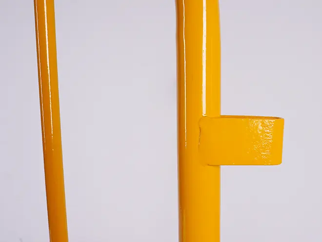 The detail of loop of crowd control barriers.