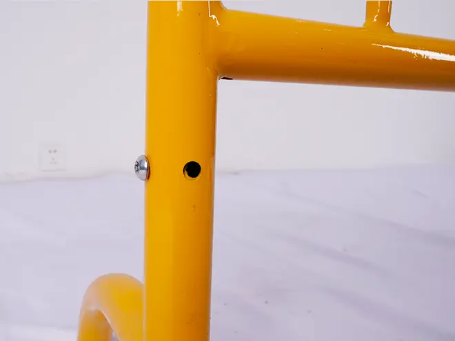 The detail of pin of crowd control barriers.