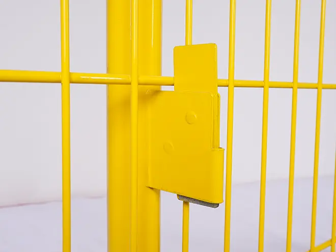 The detail of latch of edge protection fence.