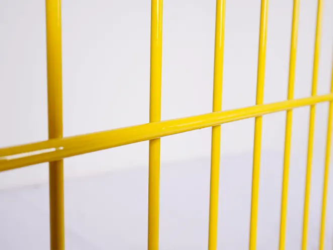 The detail of fence panel of edge protection fence.