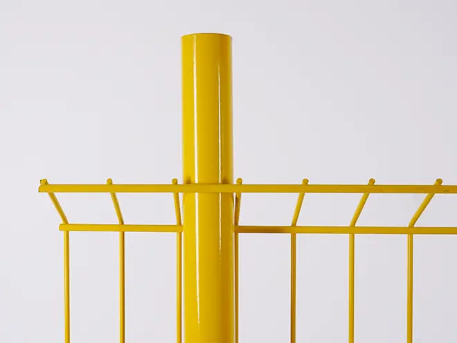 The detail of round post of edge protection fence.