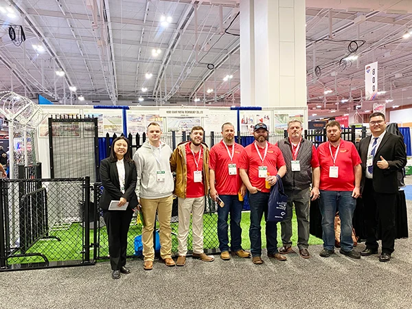 The team members photo with customers at the FENCETECH METALfab 2025.