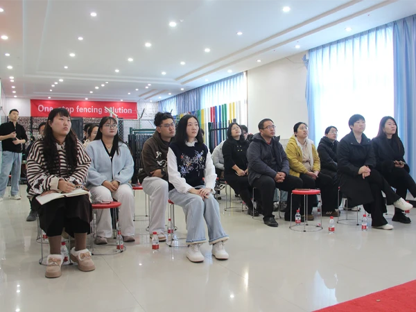 Colleagues shared experiences at the gallop warm spring battle