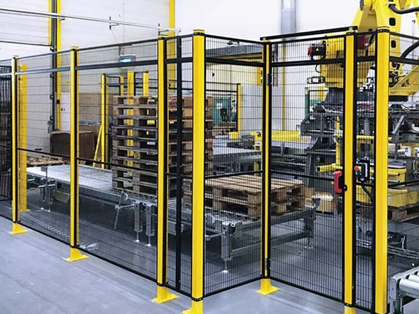The machine guarding fences are installed surrounding the robot.