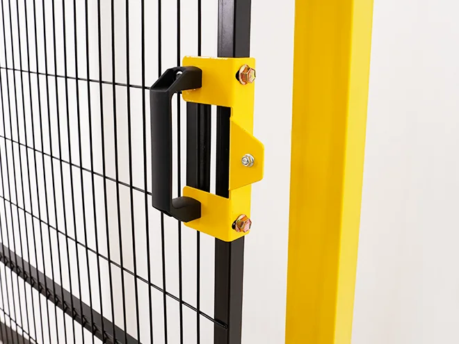 A detailed structure of lock of machine guarding fence single gate.