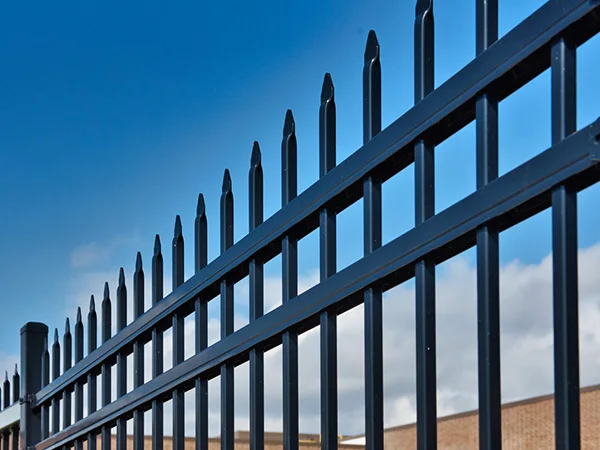 The steel tubular fences are installed in the factory.