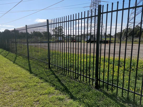 Installation effect demonstration of steel tubular fencing