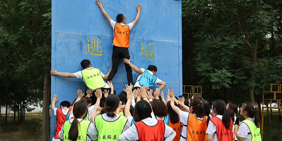 Our workers are joint together to complete challenges.