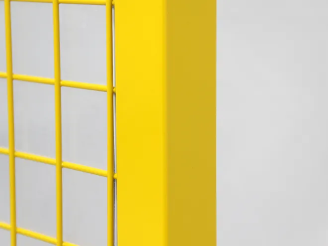 A post detail of workshop safety fence acrylic and welded type.