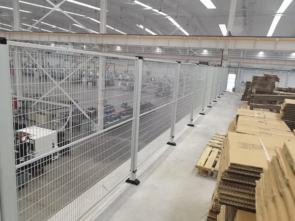 Workshop safety fence all welded type aluminum alloy installed in a factory area.