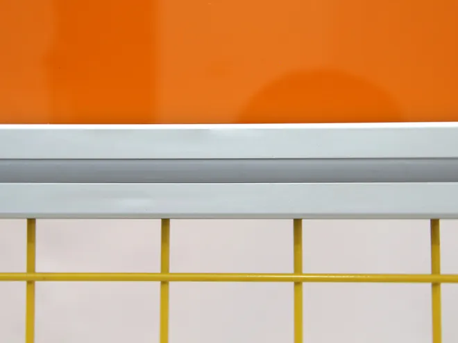 A horizontal rail detail of workshop safety fence arc light panel aluminum alloy.