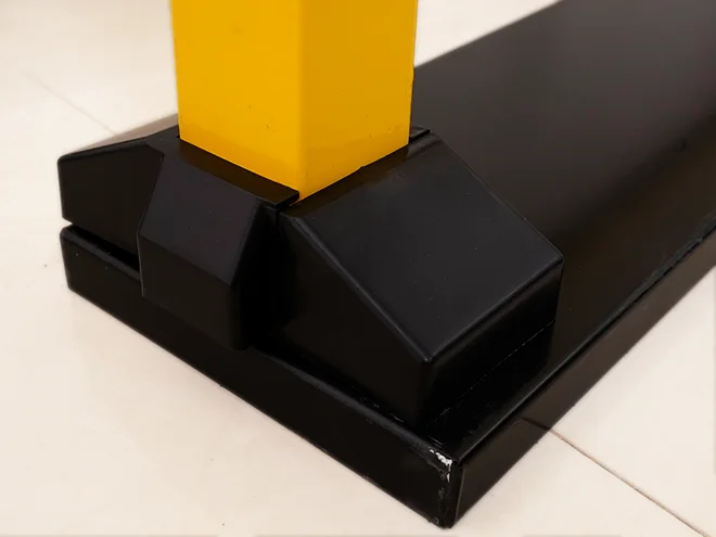 The detailed base cover structure of all welded workshop safety fence.
