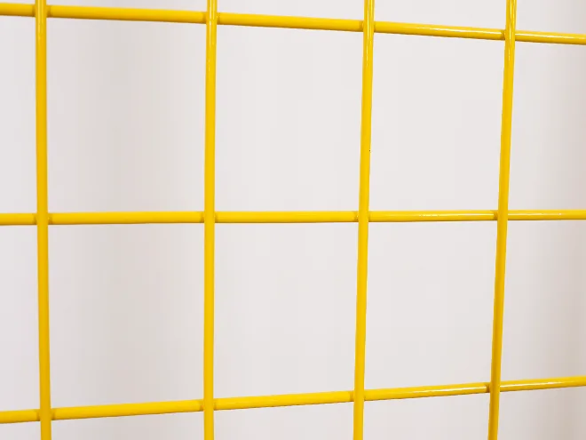 The detailed mesh panel structure of all welded workshop safety fence.