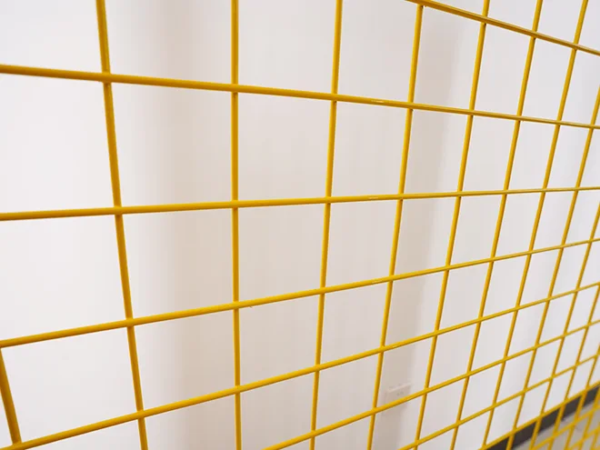 The detailed mesh panel structure of welded & perforated workshop safety fence.
