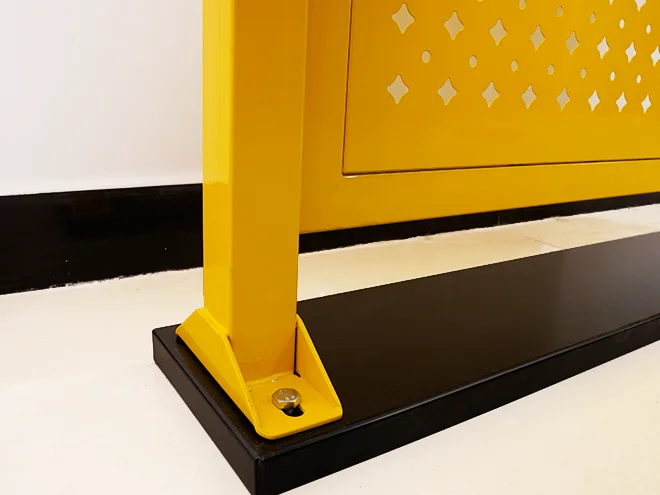 The detailed base structure of welded & perforated workshop safety fence.